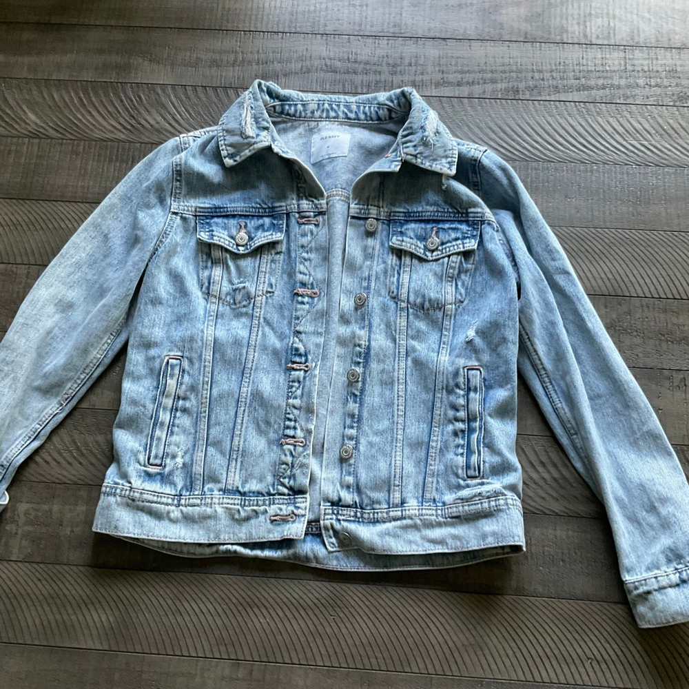 Old Navy Light Wash Distressed Denim Jacket Women's Size M - Picture 3 of 3